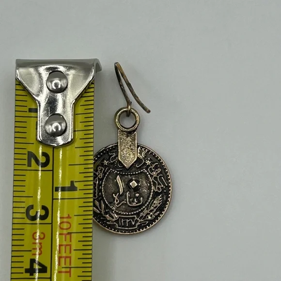 Southwestern Style Turquoise and Gold Banjar Coin Necklace Set - Picture 13 of 13